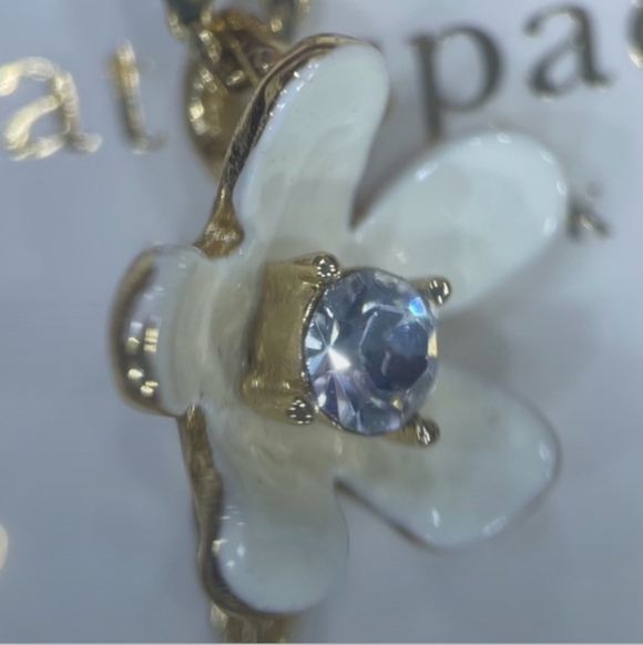 Kate Spade-Pretty Petals Pendant Double Necklace (White/Blue 🤍💙) - Picture 2 of 8